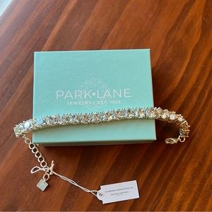 PARKLANE - Park Lane - Impressions Bracelet NWT - Silver / Clear